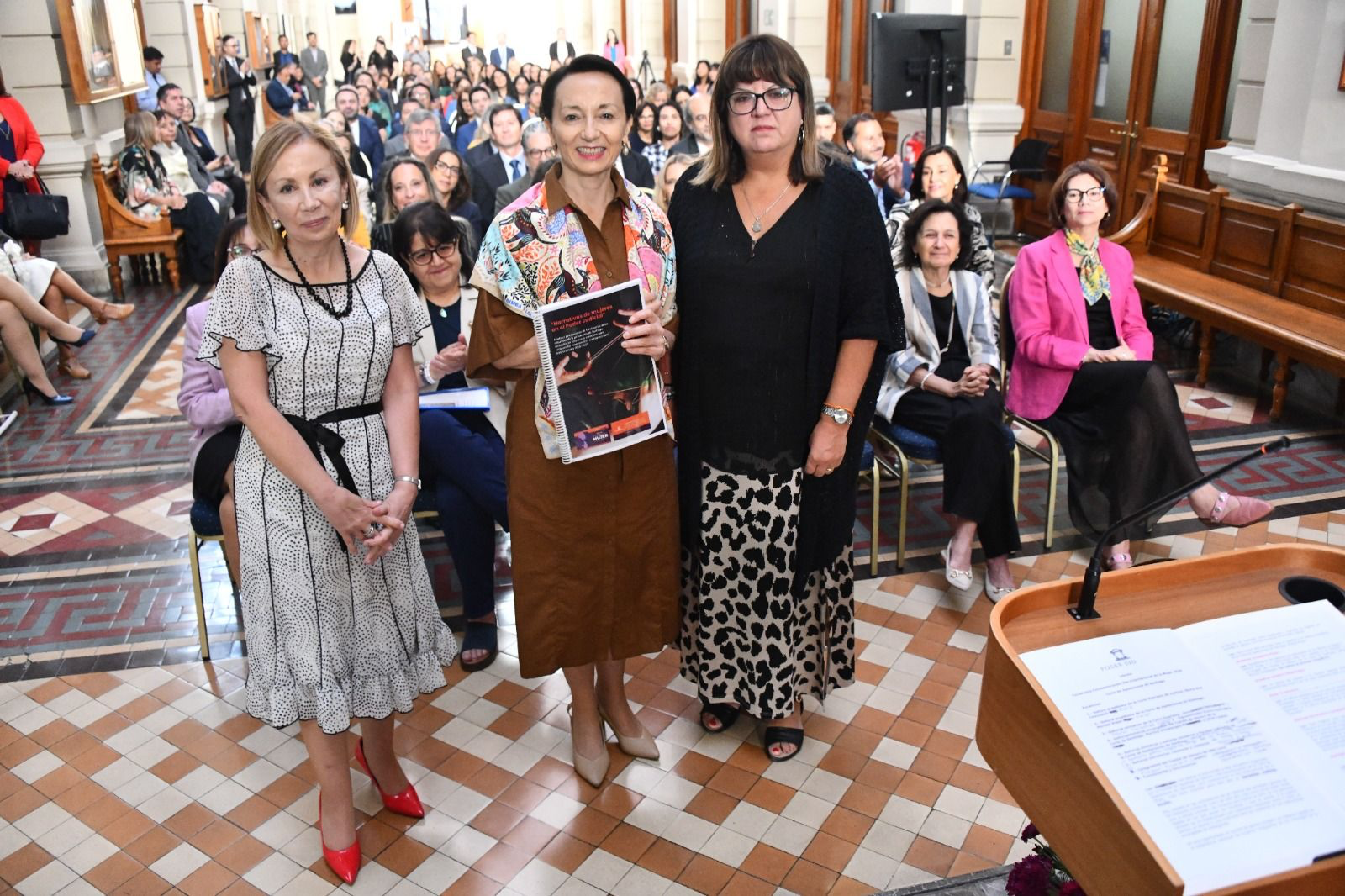 8M: Corte de Santiago entrega resultados de encuesta realizada a mujeres integrantes de tribunales
